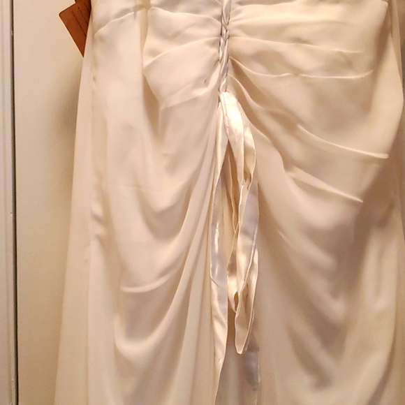 GRECIAN WEDDING GOWN BY LIGHT IN THE BOX SIZE 16 - Picture 8 of 10